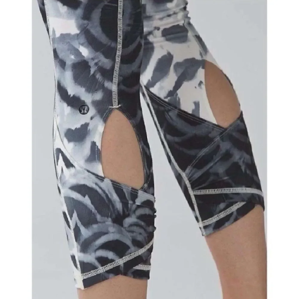 Lululemon Wunder Under SE Dance Angel Wing Black High Rise Skirted Leggings Sz 8
